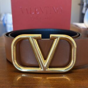 Valentino REVERSIBLE VLOGO SIGNATURE BELT IN GLOSSY CALFSKIN 40MM